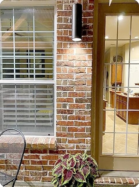 Kira Home Enzo 16 Modern 2-Light Wall Sconce