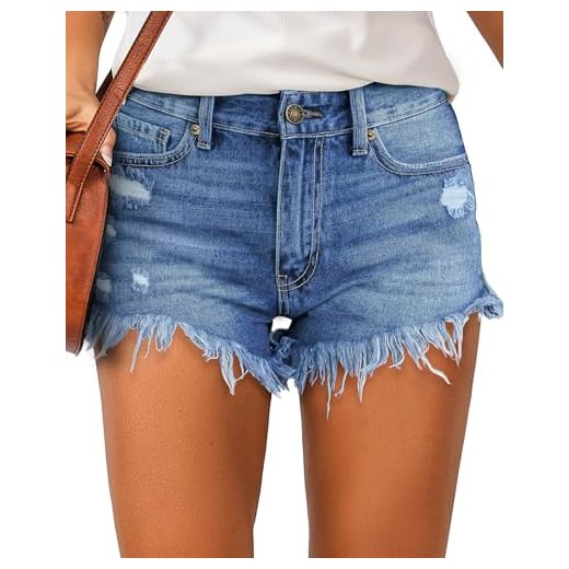 19+ Stunning Freaknik Party Outfit Ideas and Guide Shorts