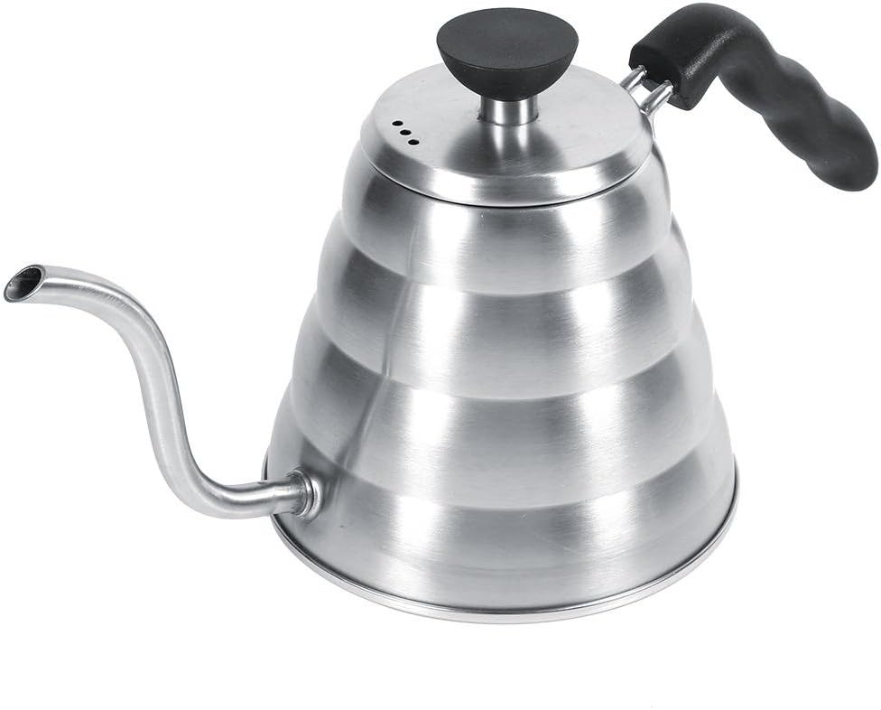 Bollitore fischiettante per il piano cottura