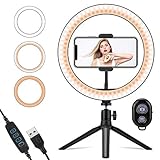 【Anillo LED mejorada】10 "selfie anillo de luz está hecha de 120 bombillas LED. Está equipada con un trípode, un control remoto bluetooth y un soporte de teléfono, así como un diseño integrado del anillo de luz LED. Los puertos USB se pueden usar con múltiples dispositivos, como conectar laptop, computadora, banco de energía, cargador USB y etc. Así que puede disfrutar de la aro de luz en cualquier momento libremente.