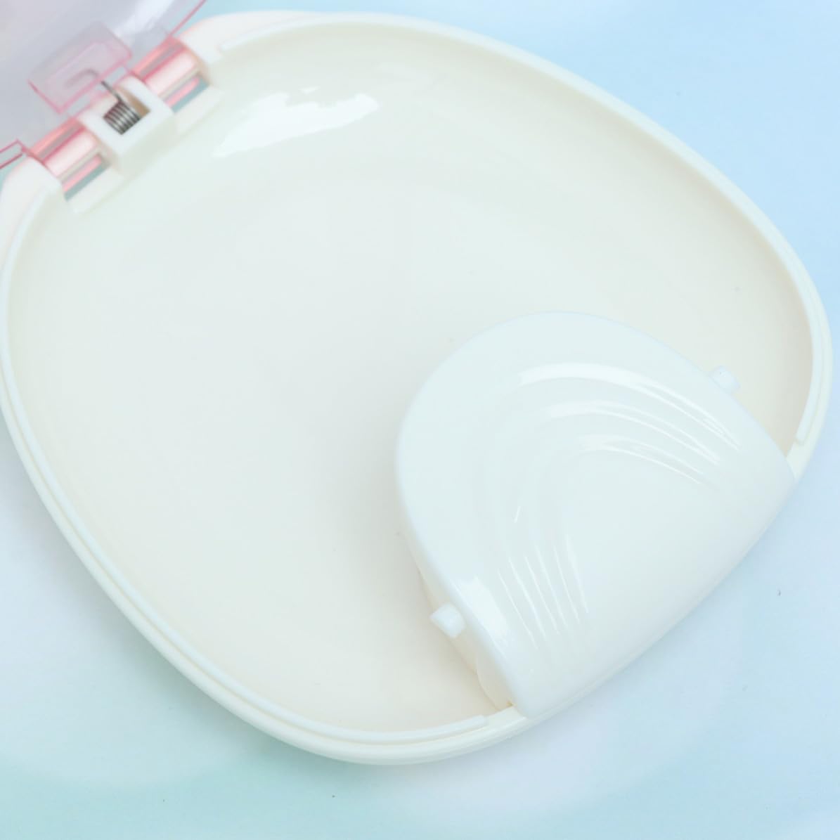 Portable Pink Plastic Denture Storage Box for False Teeth