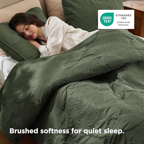 Image of Bedsure King Size Quilt Set - Lightweight Bedspreads King Size, Stitch-Free Ultrasonic Quilting Coverlet, All-Season Olive Green Comforter Set, Pet-Friendly Soft Machine Washable Bedding (106 inchx96 inch)