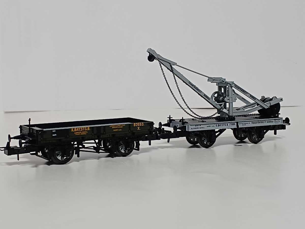 Amazon.co.jp: TRIX バイエルン邦有鉄道 2軸クレーン貨車2軸無蓋貨車