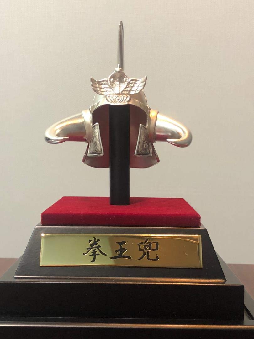 北斗の拳35周年企画 拳王兜 | 北斗の拳 \"拳王兜\" 純銀版（1/4スケール） kenoukabuto-gold.jpg?impolicy=