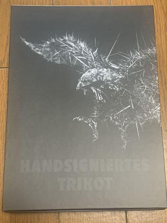 長谷部 誠 サイン入りWOLFSBULG   ユニフォーム XLサイズ 長谷部 誠 サイン入りWOLFSBULG ユニフォーム XLサイズ - メルカリ