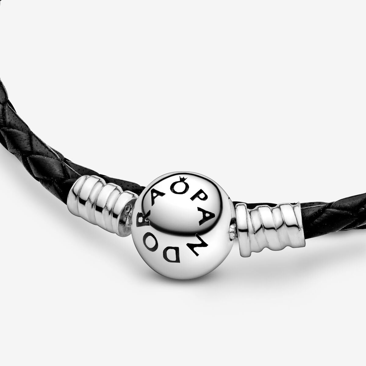 PANDORA Moments doppeltes schwarzes Lederarmband mit Kugelverschluss aus Sterling Silber, Kompatibel Moments, Größe: 44cm, 590745CBK-D4
