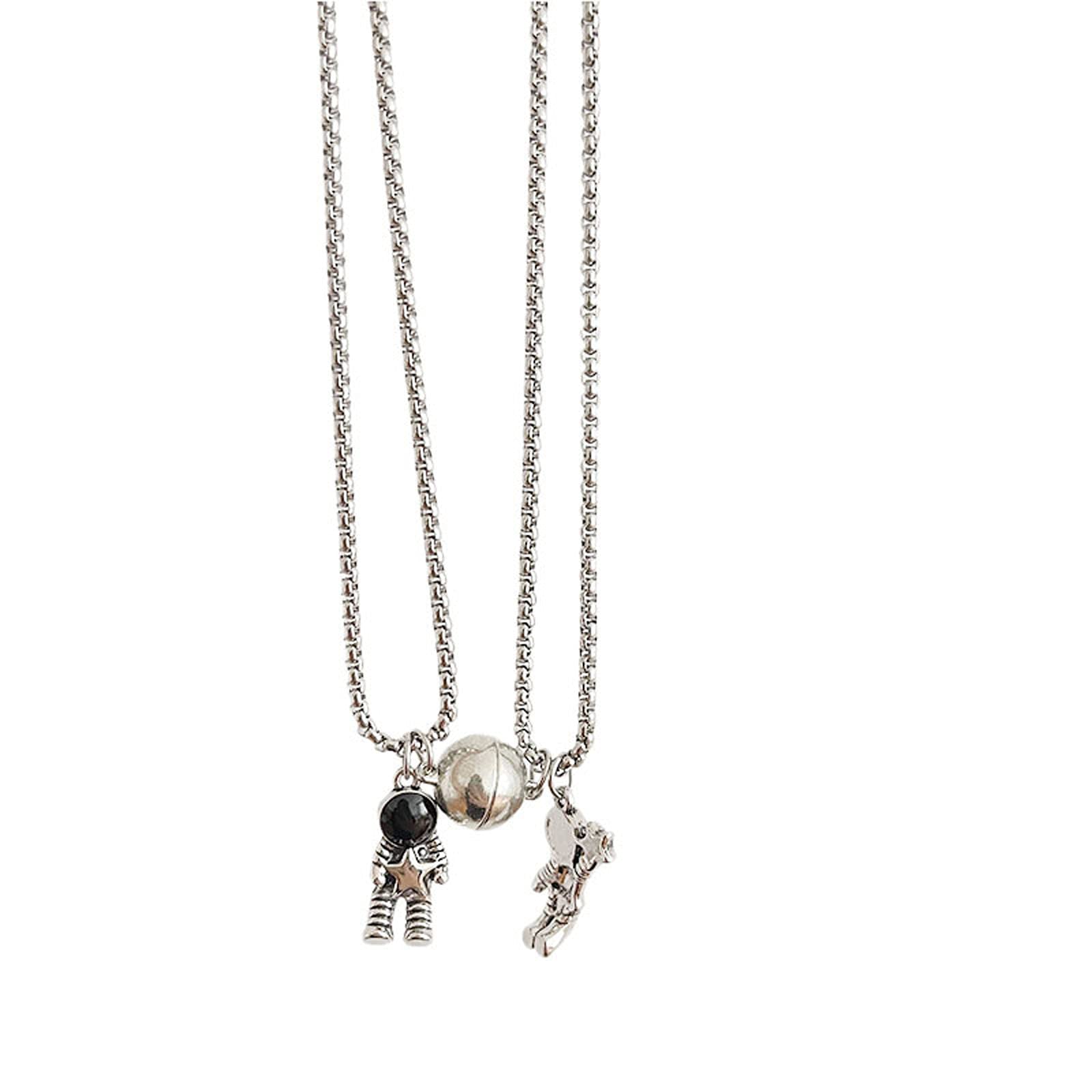 Cadeau Saint-Valentin collier astronaute aimanté pour couple