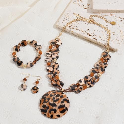 Coiris Layered Beads Statement Necklace for Women Gradient Colour Circle Shell Pendant Chunky Jewelry Set Costume Jewelry for Women4