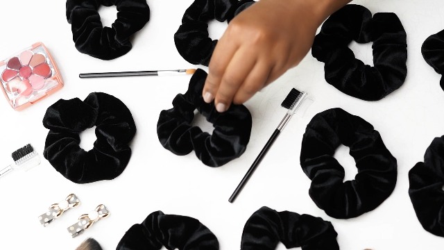 12 Scrunchies In Velluto Premium &ndash; Morbidi E Multicolore Per Capelli