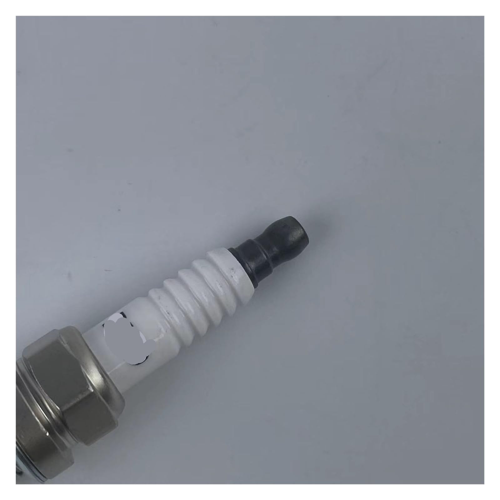 Bujía- de iridio IK20TT(4 Spark Plugs)