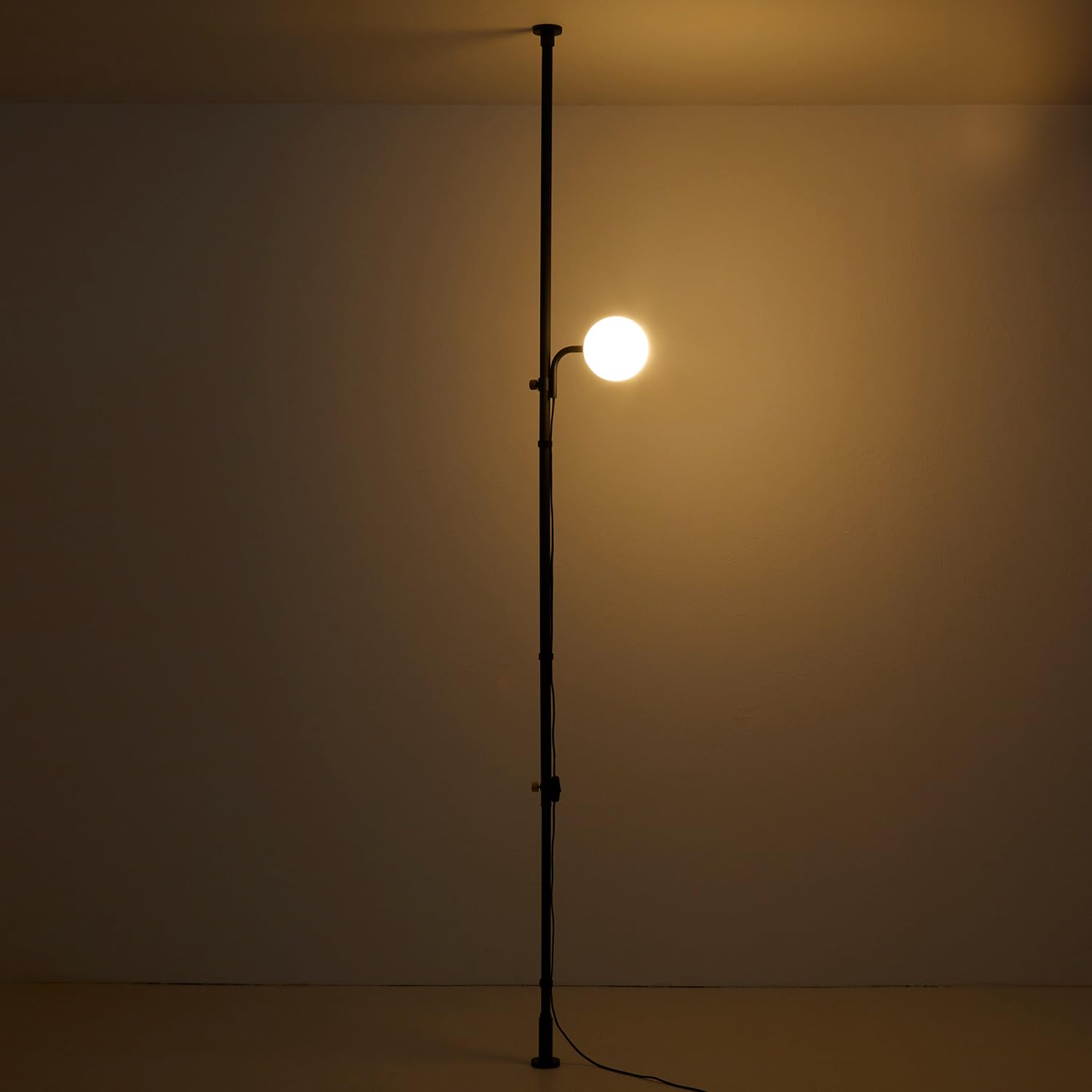Amazon.co.jp: DRAW A LINE 024 Ball Lamp ブラック 縦専用 001
