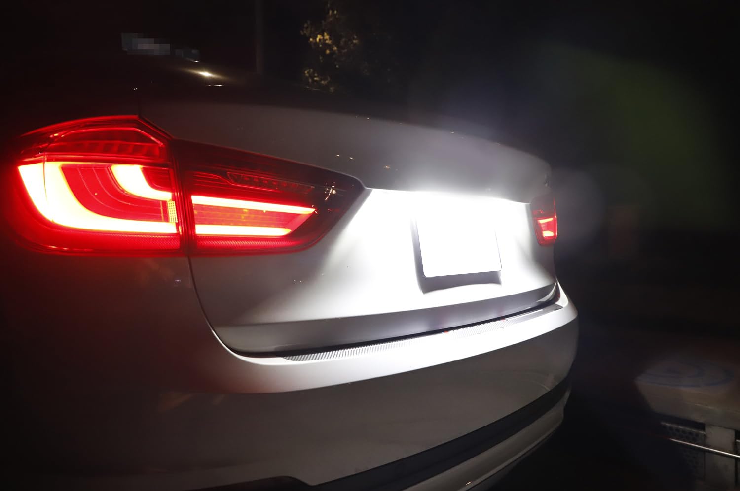 License Plate Illumination IJDMTOY LED License Plate Frame - 2-in-1 White Plate Light & Backup Reverse Light Universal Fit Number Plate Frame - Foto 14