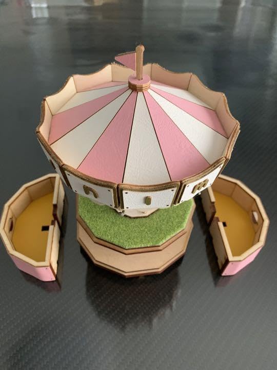 新品　回転木馬　メリーゴーランド型アクセサリー収納ケース Amazon.co.jp: 回転木馬 メリーゴーランド ジュエリーケース