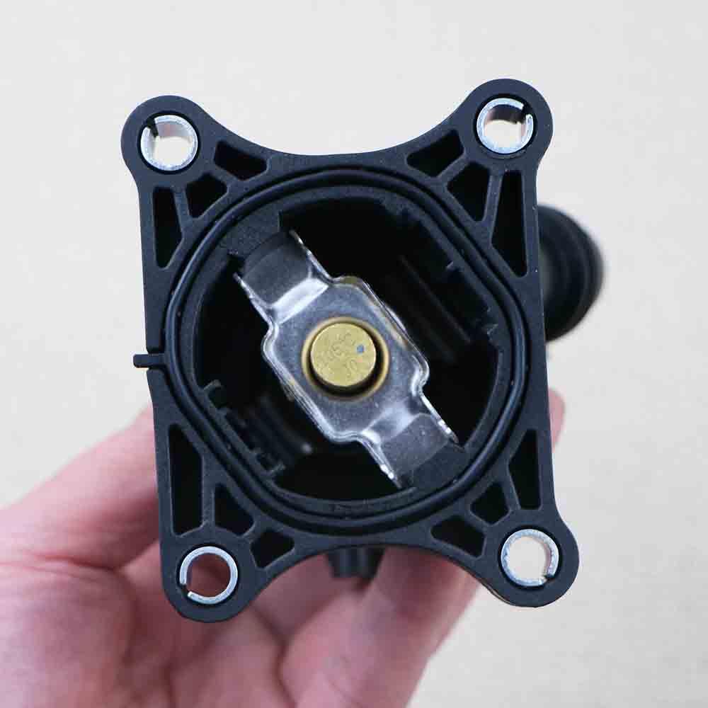 Wymiana obudowy termostatu 31686560 do Volvo 2015 2016 2017 2018 S60 V40 obudowa termostatu płynu chłodzącego silnika 31293912 31439968 31474989