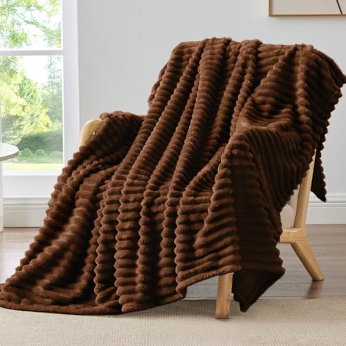 BEDELITE Fleece Throw Blanket for Couch - 300GSM Soft & Warm Fluffy...