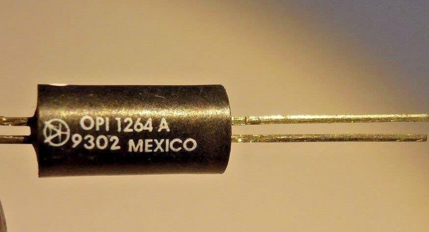 OPI1264A / OPTO Coupler (2 Pieces) (qzty)