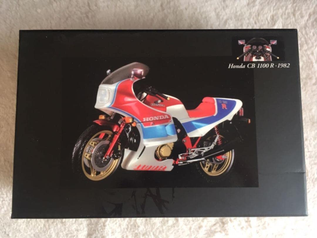 MINICHAMPS (1/12) ホンダ CB1100 R Minichamps 1:12 Honda CB 1100 R 1982 white-red-blue 08MDM