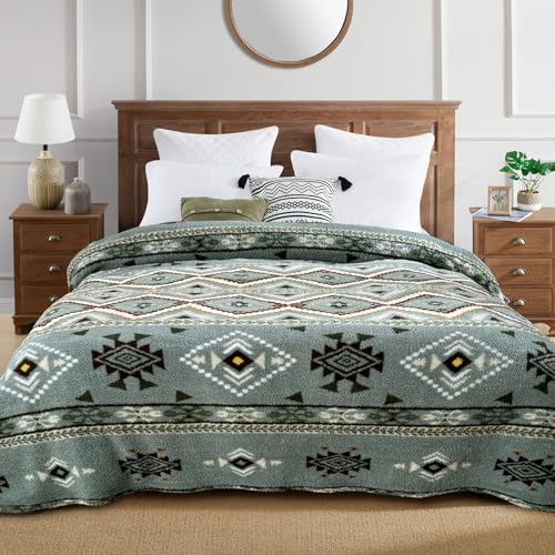 CASAAGUSTO Boho Sherpa Throw Blanket, Aztec Queen Blanket, Ultra Soft, Warm, Cozy, Plush, Thick Fleece Bohemian Throw Blanket for Couch, Bed, Sofa (Olive Green 90 * 90 Inch)