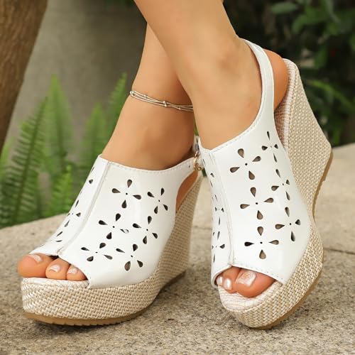 Sandales compensées blanches en style romain chic et confort