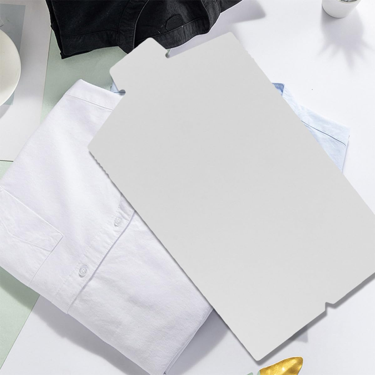 Yardwe Planche à Plier vêtements en Papier 50 pièces 22x36 cm pour simplifier Linge et Rangement Quotidien