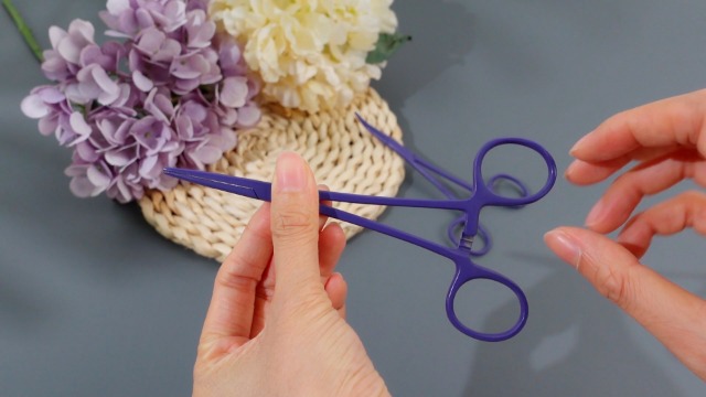 Image of BBTO Hemostat Curved and Straight Hemostat Forceps Piercing Pliers Forceps, Stainless Steel Straight and Curved Pliers, Fishing Tweezer(Lilac,2 Pcs)