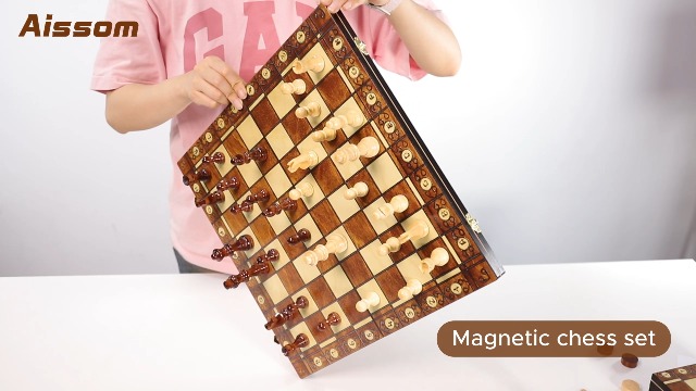 Jeu d'échecs magnétique 3 en 1 - Échiquier en bois de qualité supérieure - Pliable et portable - Pour adultes et enfants - Pour fêtes et voyages (29 x 29 cm