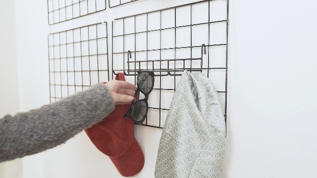 Lot de 2 paniers muraux à grille en fer avec crochets réglables