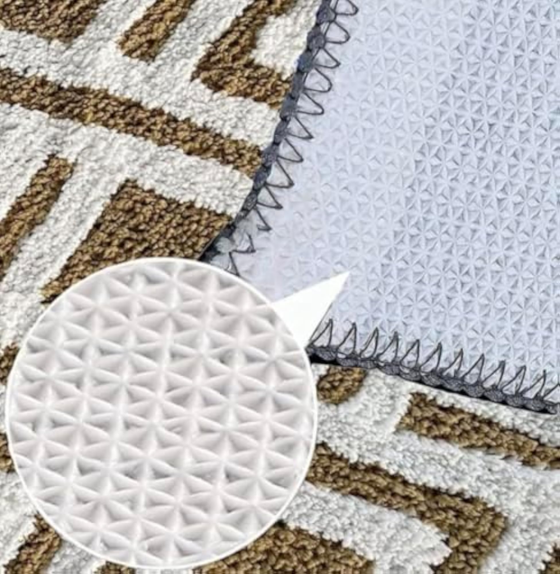 Bath Mat with Geometric Pattern, Gold and White