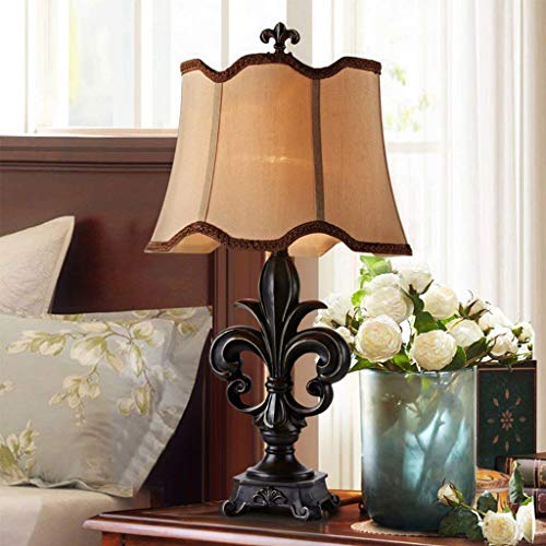 Lampe table chic américain classique pour ambiance feutrée salon