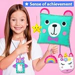 KRAFUN Kit de couture débutant pour les enfants Âge 5+, 7 DIY Projets en feutre : poupées, oreillers & Sacs. Aiguille plastique sûre, tissu pré-punché & mode d'emploi