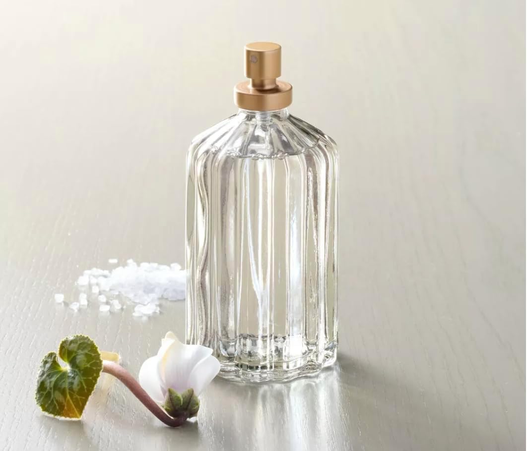 Magnolia Room Spray, Salt Scent, Essential Oil Blend, Colored Glass with Ribbed Texture, Gold-Tone Cap, 4.05 fl oz