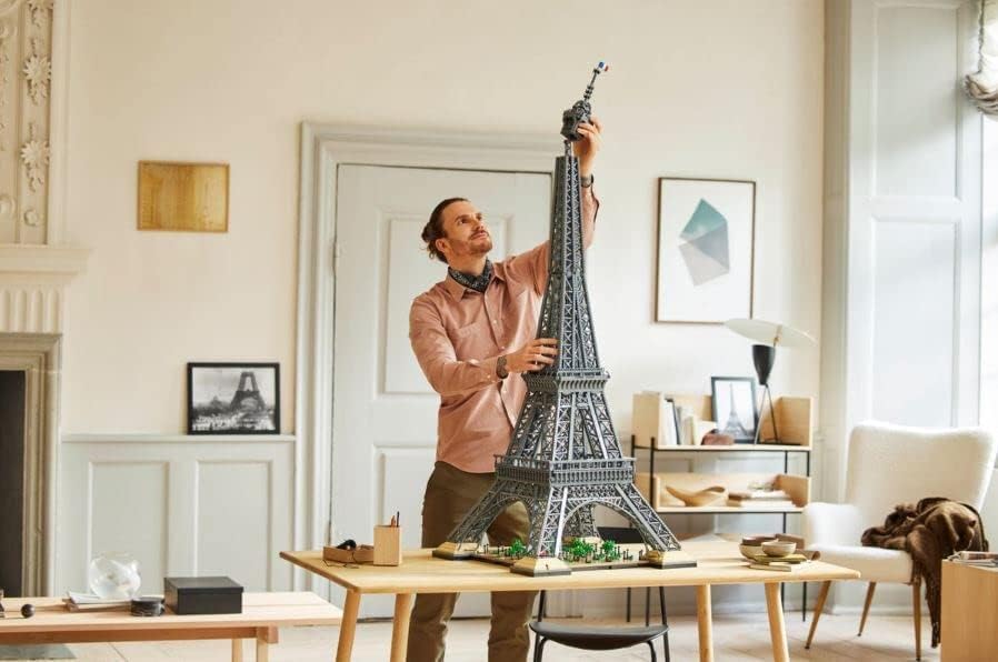 Lego 10307 Eiffel Tower image 1