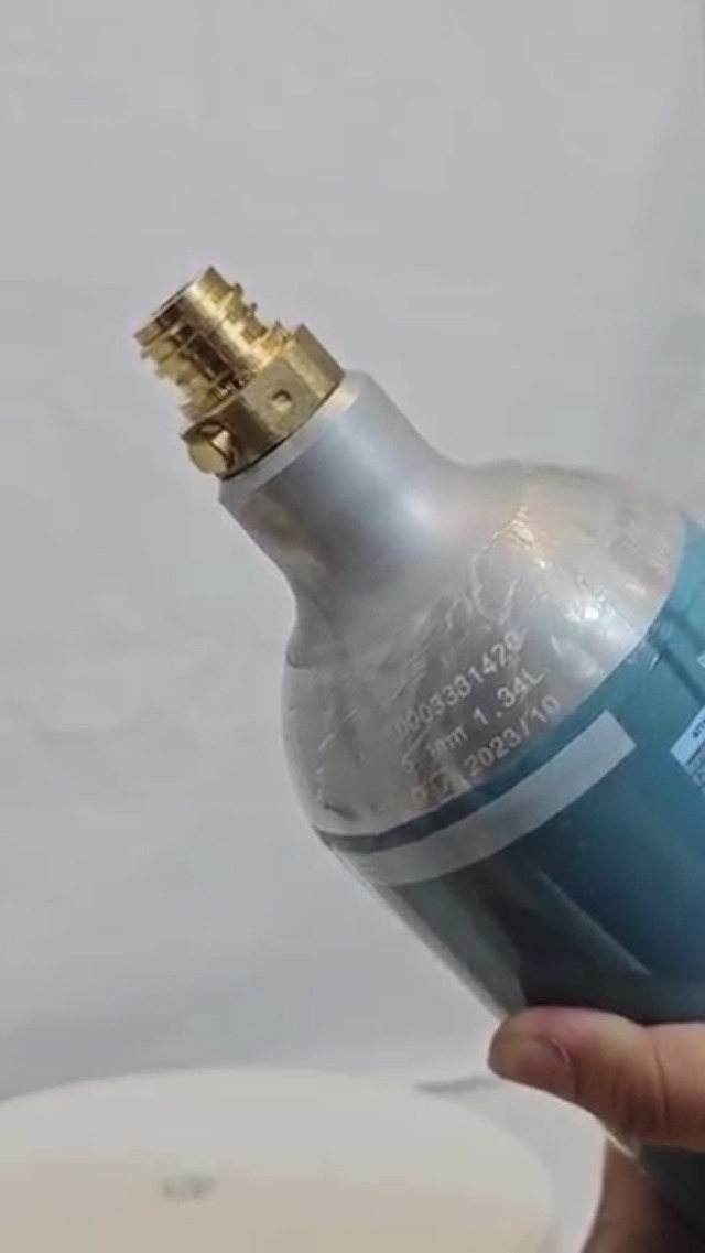 Servizio Ricarica CO2 1kg - Ritiro Vuoto E Consegna Pieno Con Attacco ACME