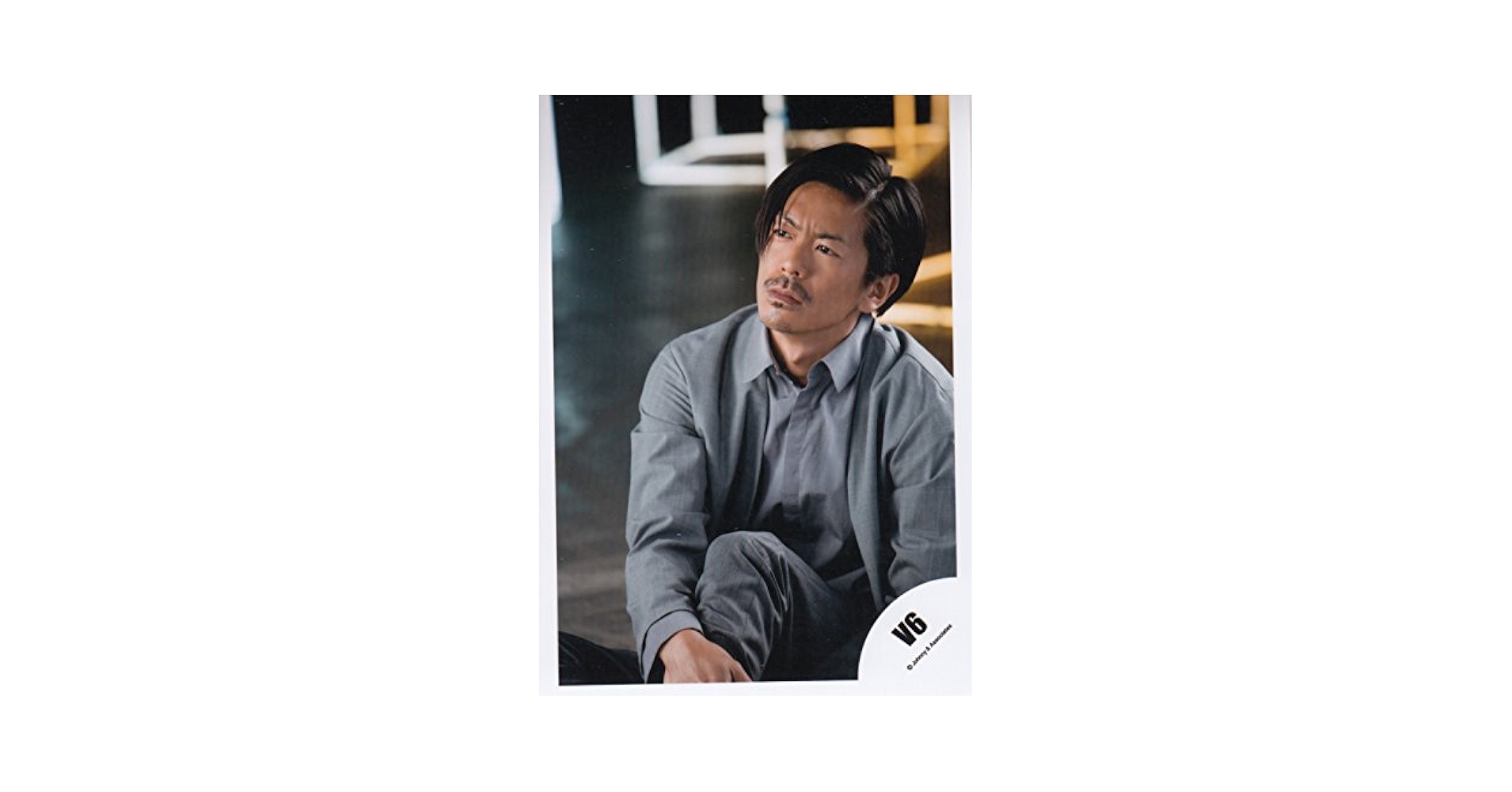 Amazon.co.jp: V6 公式生写真（森田剛）VMO00089 : おもちゃ