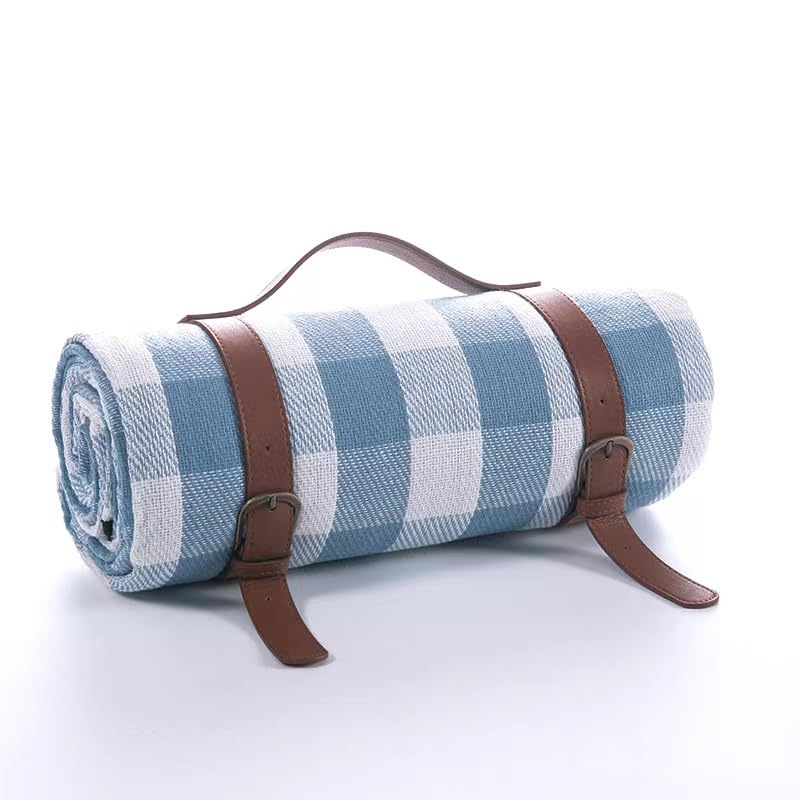 Pyhlhy Portable Extra Large Picnic Blanket 200 x 200 cm Camping Mat Waterproof & Sandproof Foldable 3-Layer Outdoor Blanket for 6 to 8 Adults for Camping Park Beach Grass(Light blue)