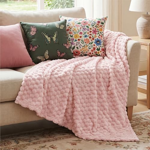 Bedsure GentleSoft Sage Green Throw Blanket for Couch - Checkered Cute Fleece Blankets, Soft Cozy Spring Summer Throw for Bedroom Home Decor Gifts for Girls, Green, 50x60 Inches