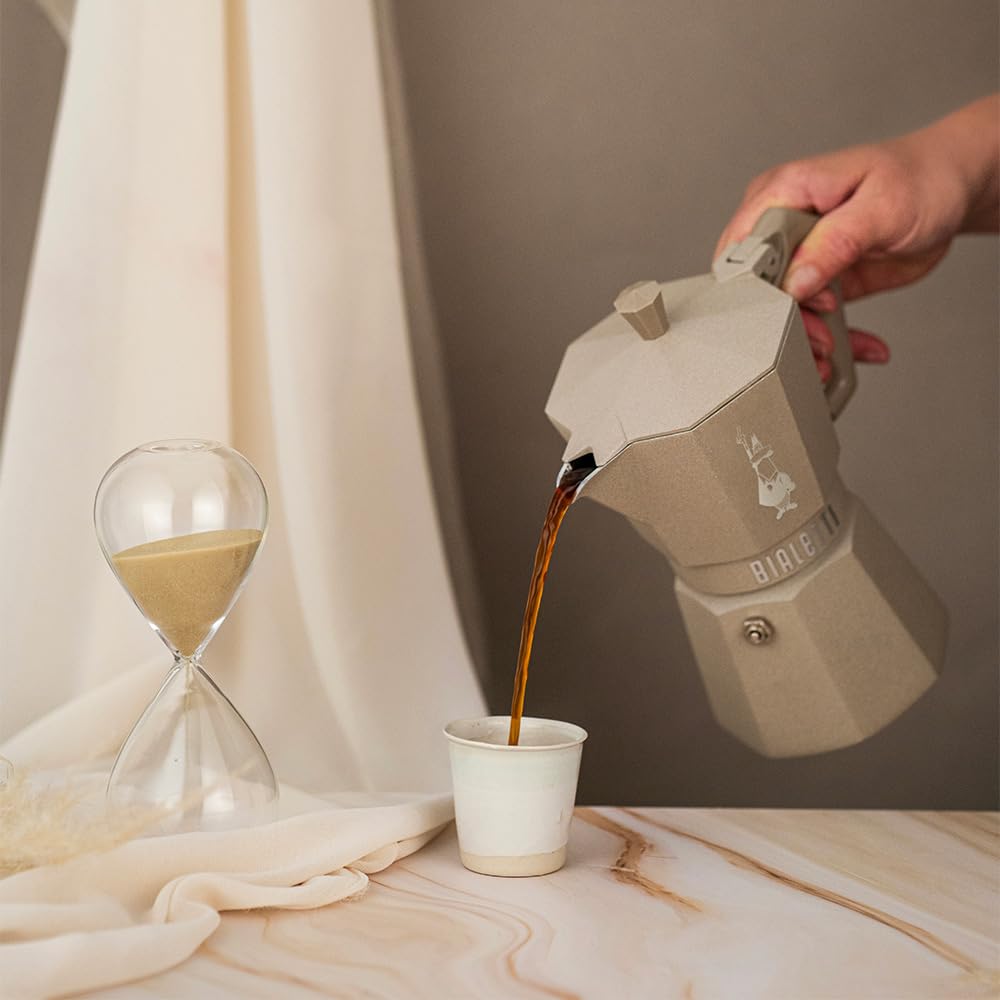 Bialetti Moka Exclusive Octagonal Induction 3 Tazze– Caffettiera Espresso in Alluminio e Acciaio, Desert Sand – Compatibile Gas e Induzione