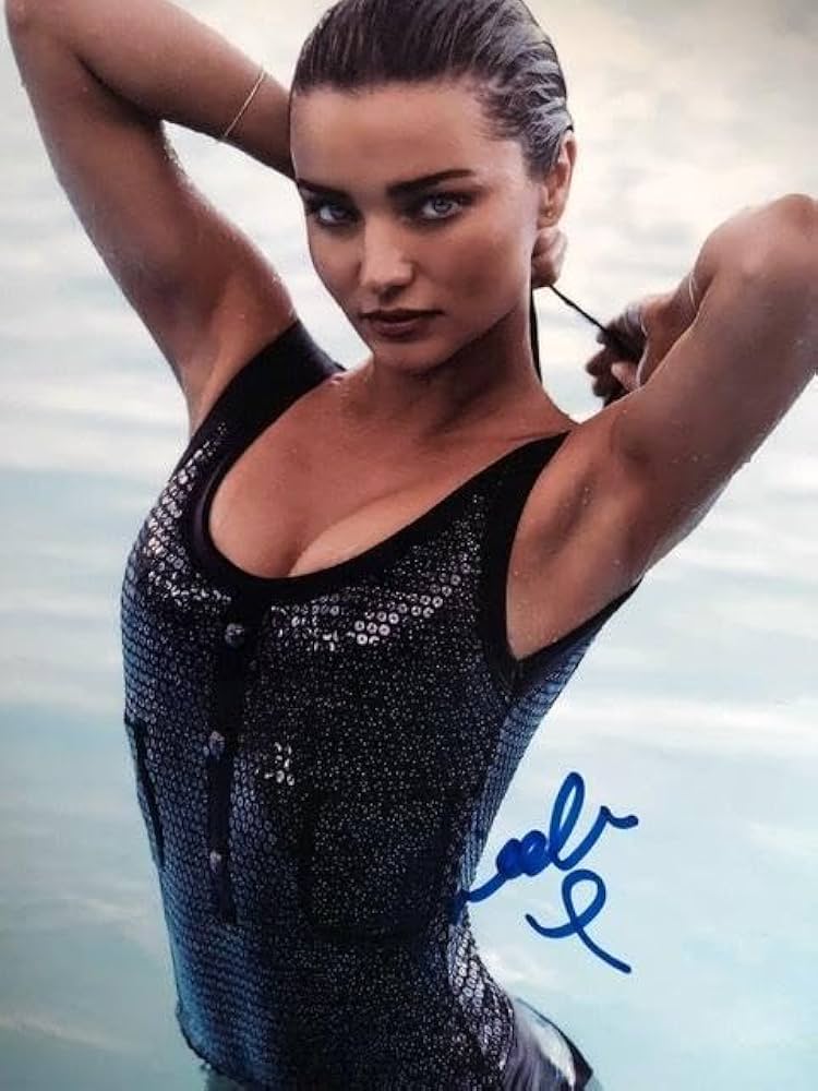 ミランダ・カー 直筆サイン入り写真 ☆COA証明書付き☆ Miranda Kerr ミランダ・カー 直筆サイン入り写真 BECKETT 認証