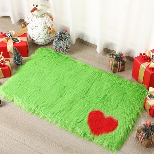 HunnmingRe Lime Green Furry Christmas Mat with Red Heart Pattern Green Rugs for Bedroom Living Room Decor Washable Soft Fuzzy Rug 16.9 x 28.7 Inch