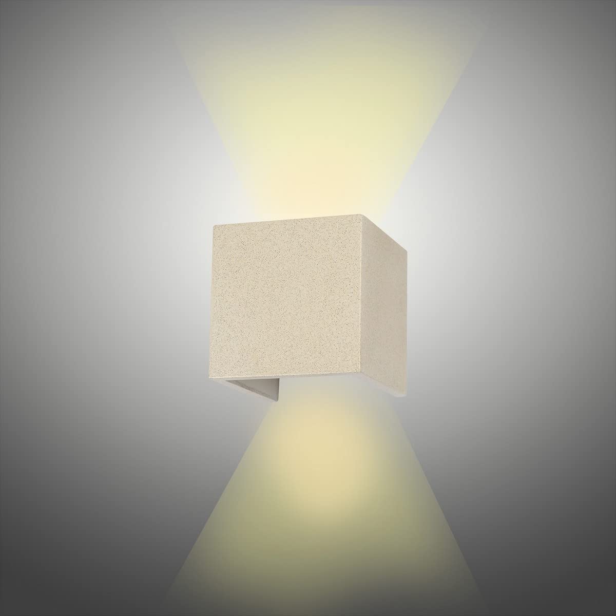 Mantra Iluminación. Modello TAOS. Applique da esterno da 12 cm realizzato in cemento finito di colore bianco