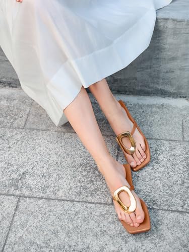 Image of Coutgo Womens Flat Sandals Comfortable Flip Flops Slide Sandals Summer Beach Shoes with Metal Decoration