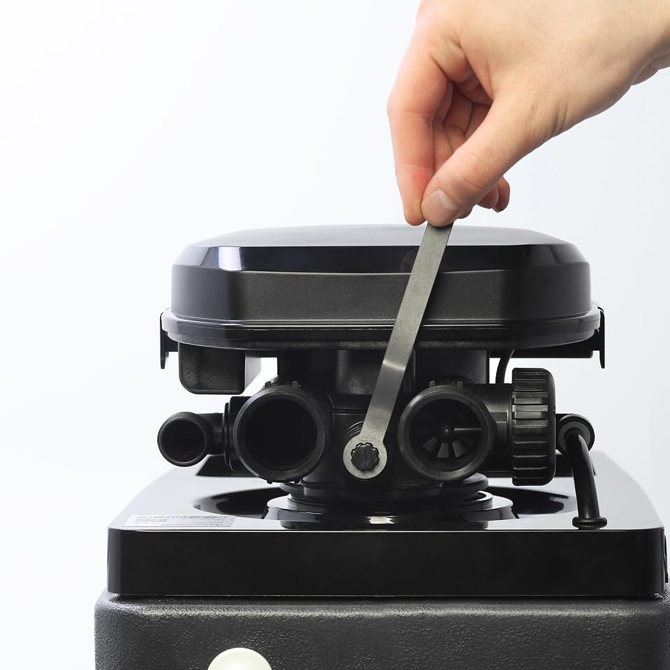 Ecosoft Pink 150 water softener | addolcitore compatto per acqua dura | valvola digitale volumetrica a basso consumo | installazione sotto lavello | protezione dal calcare