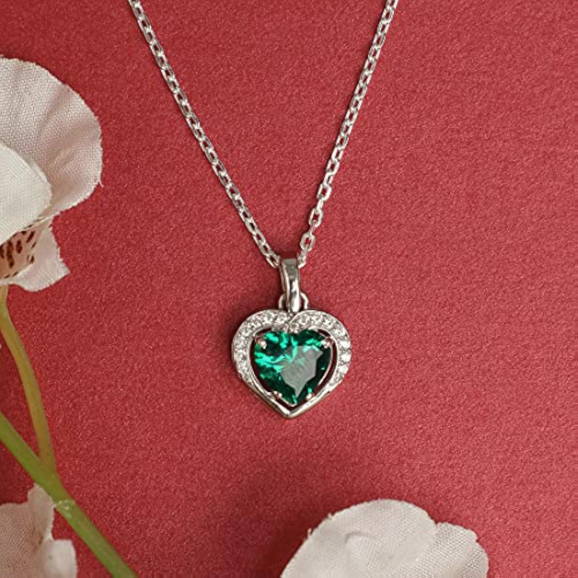 925 Sterling Silver Dark Green Heart Pendant Earring Chain Set
