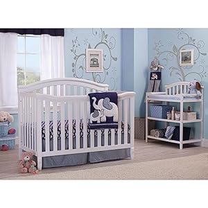 Sorelle Furniture Berkley Crib Classic 4 in 1 Convertible Crib Made of Wood Non Toxic Finish Wooden Baby Bed Toddler Bed Childs Daybed and Full Size Bed Nursery Furniture White
