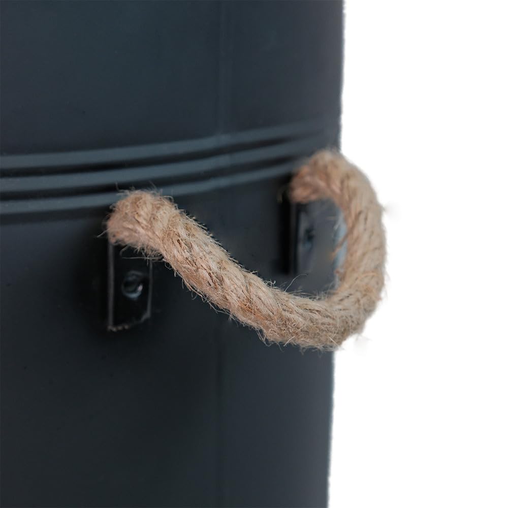FACILITYS Réservoir à Pellets 51L avec Pelle et Tamis, Bac à Granulés en Acier Noir Design, Coffre à Pellets pour Poêle à Granulé, Seau à Pellets avec Filtration Anti Poussière