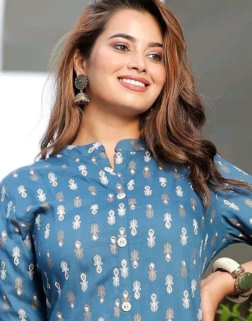 Image of Women's Printed Straight Kurti, 3 /4 Sleeves, Button-Down Front, Side Slits with Pockets