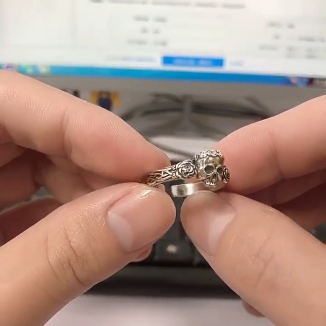 Skull Ring for Men Women, Adjustable Gothic Black Rose Skeleton