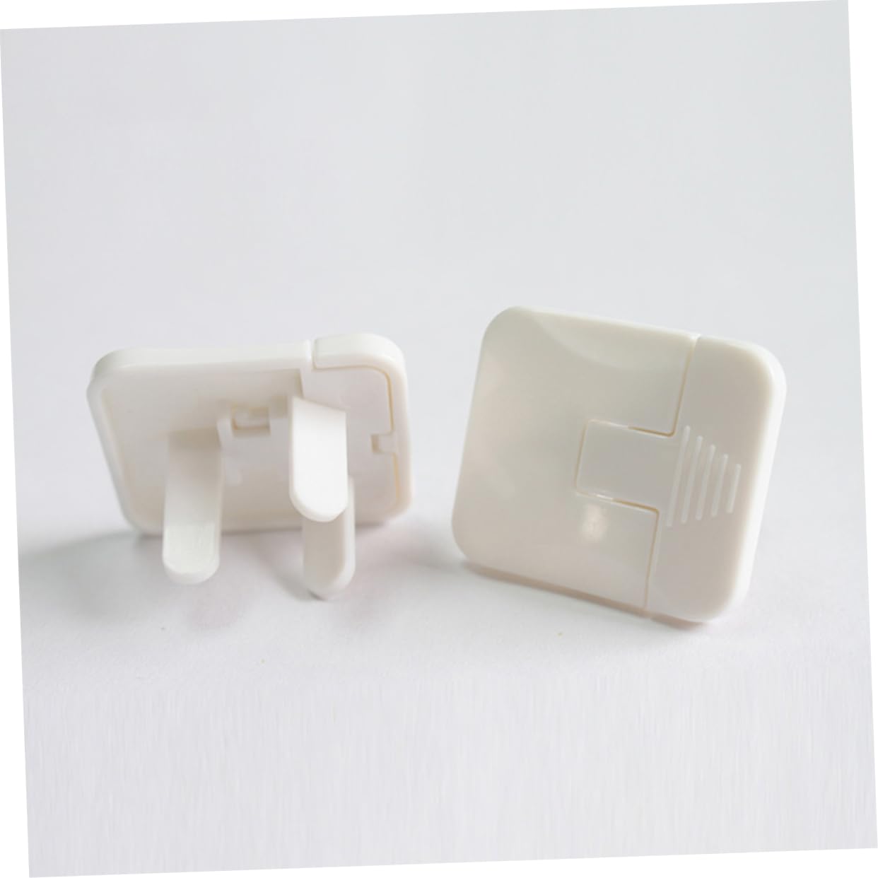 BESTonZON 100 Piezas Funda Protectora contra Descargas Eléctricas Tapas De Tapón USB Cubiertas De Salida Enchufes De Salida Abs A Prueba De Bebé Enchufe Electrico