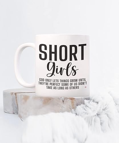 Miniatura 8 de Taza de café divertida corta para niñas, diseño de God Only Lets Things Grow Until Are Perfect - Taza de café de 11 onzas, color blanco