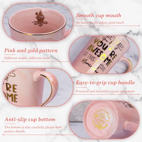 هدايا عيد ميلاد للنساء، كوب قهوة مطبوع عليه "Sometimes You Forget You're Awesome"، هدية مدروسة ملهمة لها، زميلة في العمل في العمل، كوب بطبعة رخامية بينك ذهبية سعة 414 مل مع غطاء وملعقة وبطاقة وصندوق